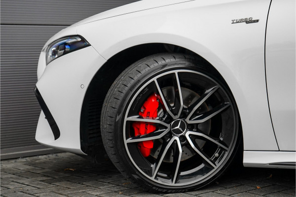 Mercedes-Benz A-Klasse AMG 35 4MATIC Night Pano 360° Nieuwstaat