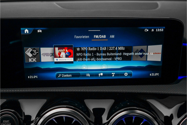 Mercedes-Benz A-Klasse AMG 35 4MATIC Night Pano 360° Nieuwstaat