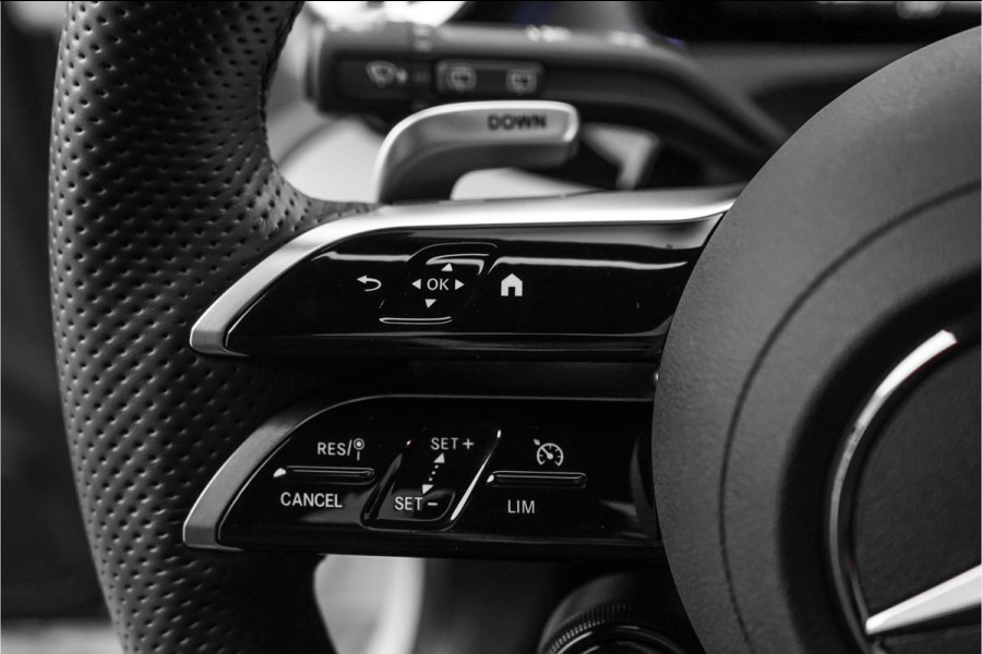 Mercedes-Benz A-Klasse AMG 35 4MATIC Night Pano 360° Nieuwstaat