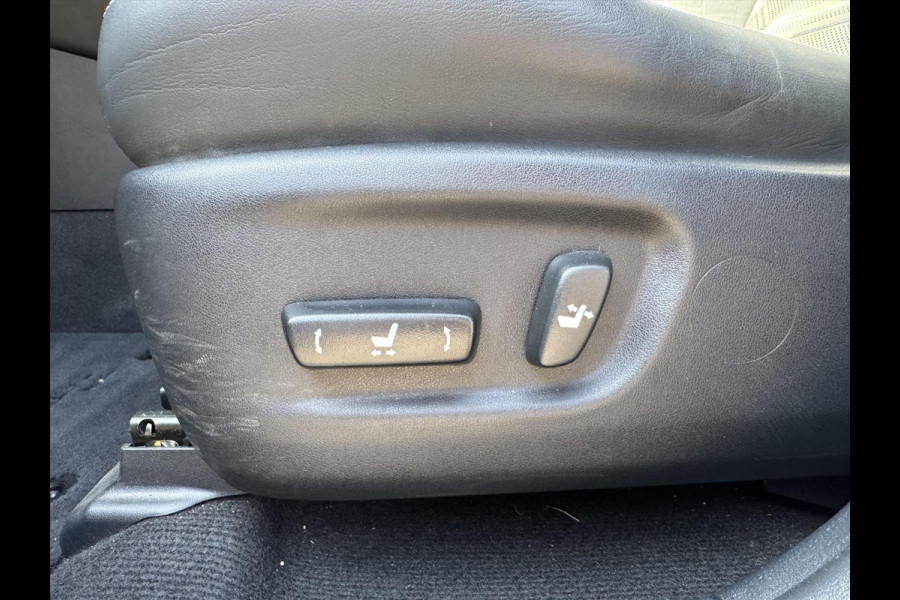 Lexus NX 300h AWD Luxury Line | Panoramadak, Premium Navigatie, Parkeersensoren, Leer, Stoelverwarming, Apple CarPlay/Android Auto