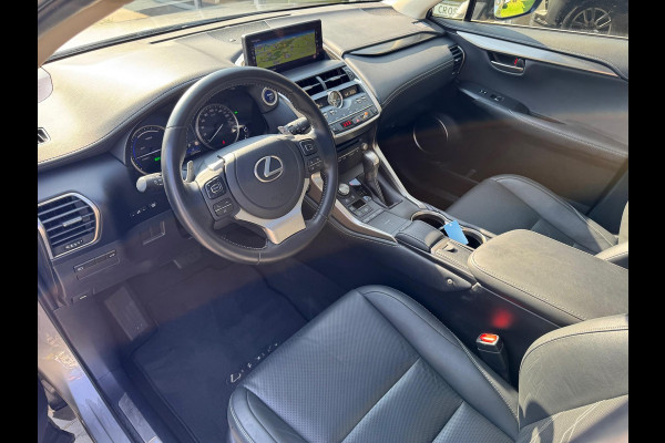 Lexus NX 300h AWD Luxury Line | Panoramadak, Premium Navigatie, Parkeersensoren, Leer, Stoelverwarming, Apple CarPlay/Android Auto