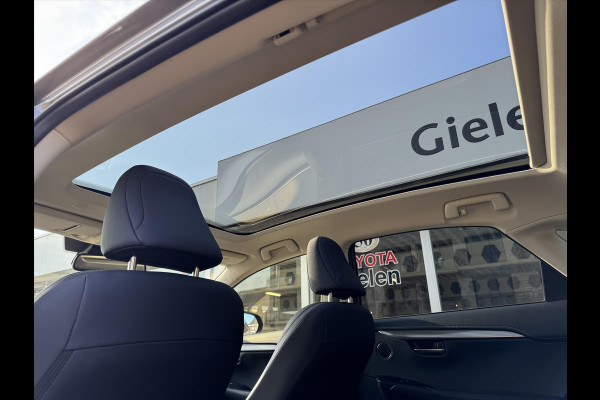 Lexus NX 300h AWD Luxury Line | Panoramadak, Premium Navigatie, Parkeersensoren, Leer, Stoelverwarming, Apple CarPlay/Android Auto