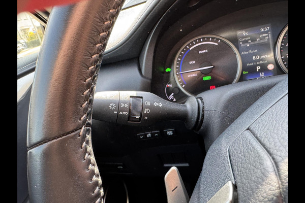 Lexus NX 300h AWD Luxury Line | Panoramadak, Premium Navigatie, Parkeersensoren, Leer, Stoelverwarming, Apple CarPlay/Android Auto