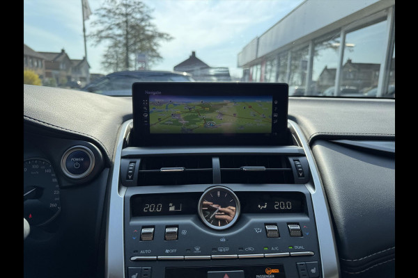 Lexus NX 300h AWD Luxury Line | Panoramadak, Premium Navigatie, Parkeersensoren, Leer, Stoelverwarming, Apple CarPlay/Android Auto