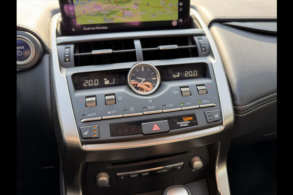 Lexus NX 300h AWD Luxury Line | Panoramadak, Premium Navigatie, Parkeersensoren, Leer, Stoelverwarming, Apple CarPlay/Android Auto