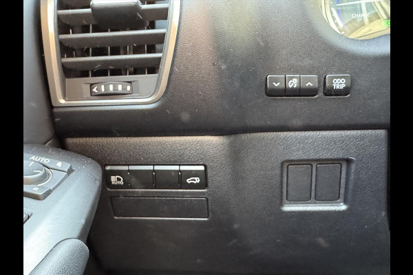 Lexus NX 300h AWD Luxury Line | Panoramadak, Premium Navigatie, Parkeersensoren, Leer, Stoelverwarming, Apple CarPlay/Android Auto