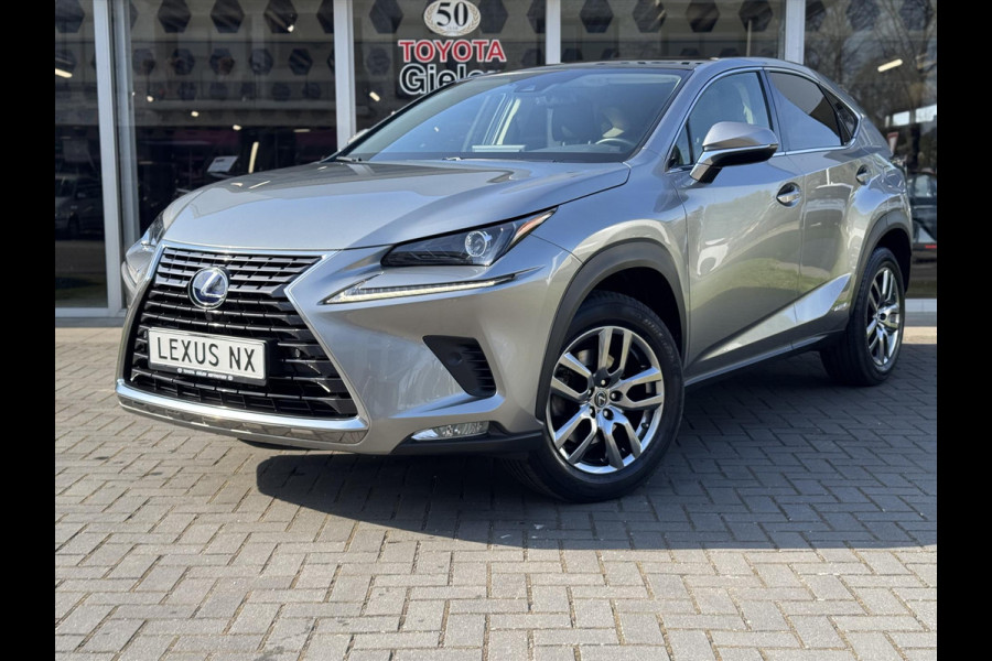 Lexus NX 300h AWD Luxury Line | Panoramadak, Premium Navigatie, Parkeersensoren, Leer, Stoelverwarming, Apple CarPlay/Android Auto