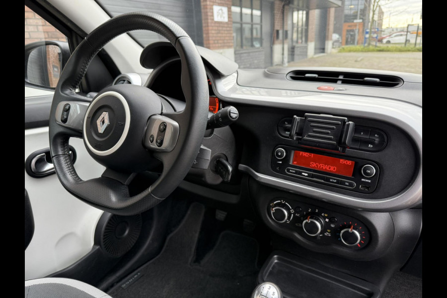 Renault Twingo 1.0 SCe Limited / Cruise Control / 1e Eigenaar / Airco + Elektrisch Pakket / NED-Twingo