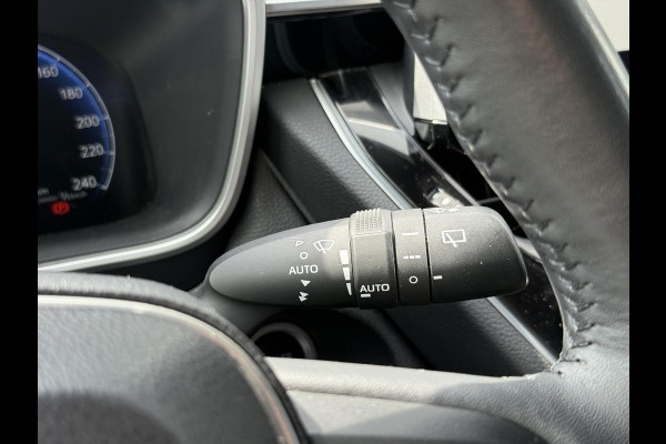Toyota Corolla Cross 2.0 High Power Hybrid First Edition | Elektrische achterklep, Stoel + Stuurverwarming, Blind spot, Parkeersensoren