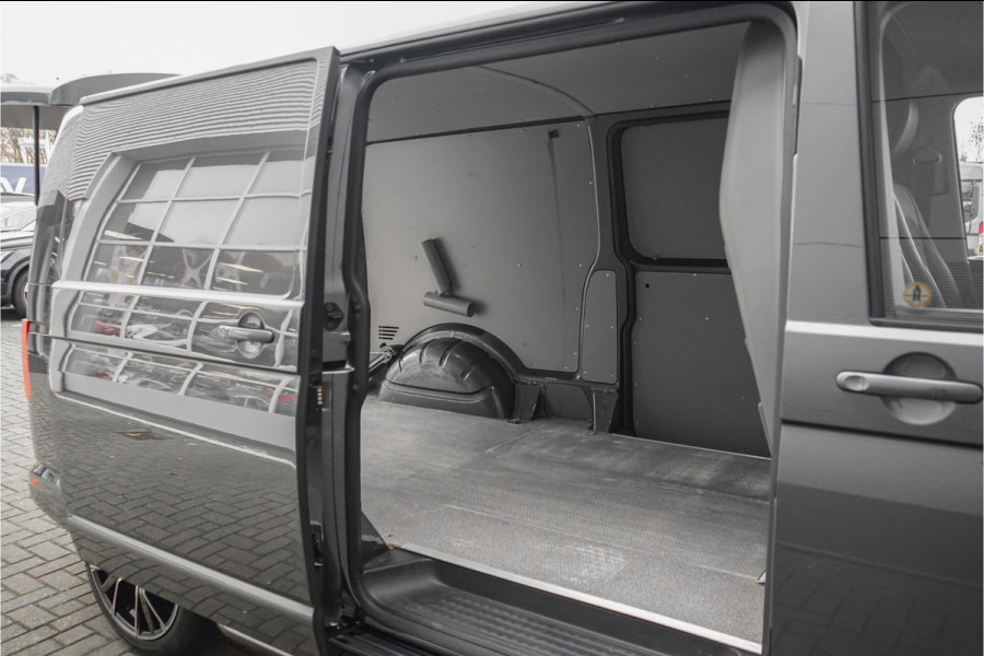 Volkswagen Transporter 2.0 TDI 28 Bulli DSG Spoilerpakket Leder/Alcantara Trekhaak 20"