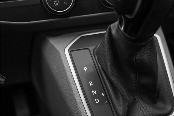 Volkswagen Transporter 2.0 TDI 28 Bulli DSG Spoilerpakket Leder/Alcantara Trekhaak 20"