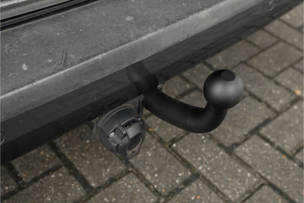 Volkswagen Transporter 2.0 TDI 28 Bulli DSG Spoilerpakket Leder/Alcantara Trekhaak 20"