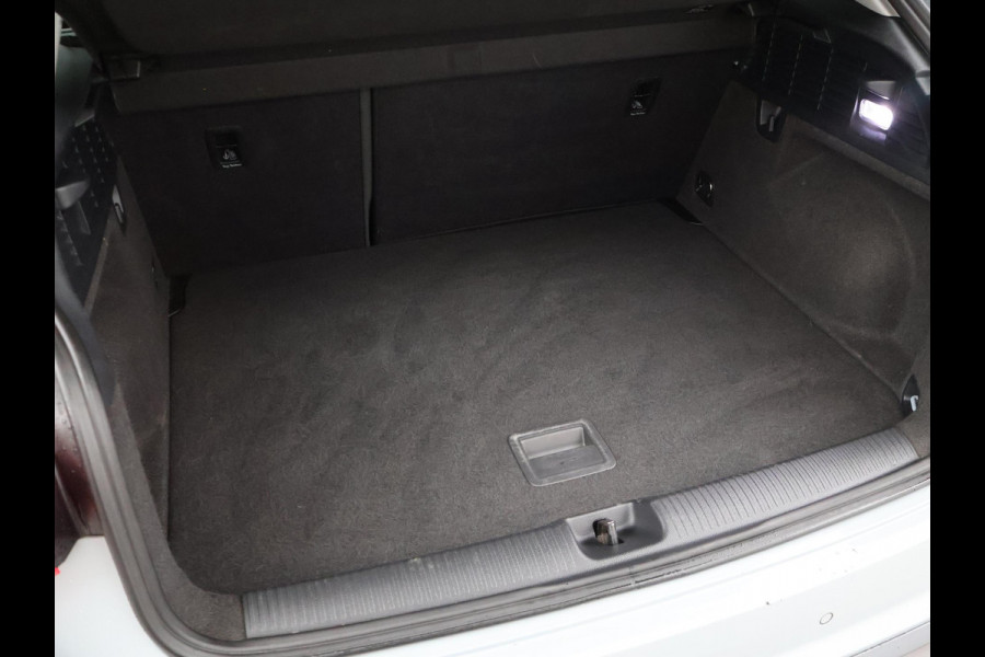 Audi Q2 35 TFSI 1.5T 4-CIL. 150 PK + DIGITALE COCKPIT TREKHAAK | CAMERA | CARPLAY | 18 INCH