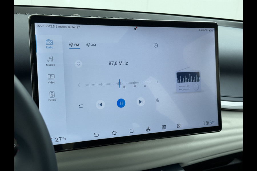 BYD ATTO 3 62kWh Design SOH 98% Pano-dak Leer+Elektr.Verst. Warmtepomp Adaptieve Cruise 360°Camera Apple Carplay Android Auto Elektr.Achter Verkeersbord detectie WiFi DAB Led Rijstrooksensor Keyless Smartphone Entry Fabrieksgarantie tot 13-12-2028/150.000km Garantie op de LFP Accu tot 12-12-2030/200.000km €44.000,- Nieuw!