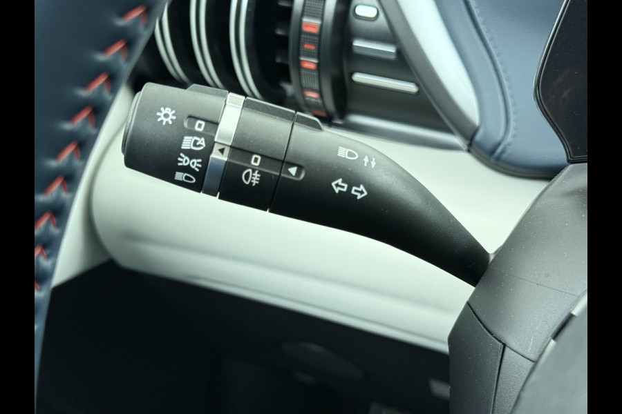 BYD ATTO 3 62kWh Design SOH 98% Pano-dak Leer+Elektr.Verst. Warmtepomp Adaptieve Cruise 360°Camera Apple Carplay Android Auto Elektr.Achter Verkeersbord detectie WiFi DAB Led Rijstrooksensor Keyless Smartphone Entry Fabrieksgarantie tot 13-12-2028/150.000km Garantie op de LFP Accu tot 12-12-2030/200.000km €44.000,- Nieuw!