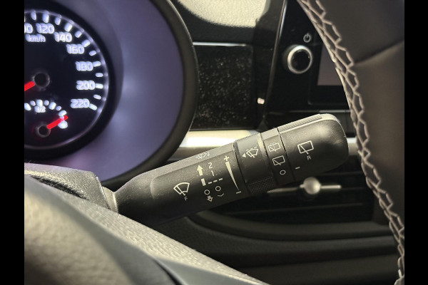 Kia Picanto 1.0 DPi DynamicLine | Stoel + Stuurverwarming, Apple CarPlay/Android Auto, Lichtmetalen velgen, Parkeercamera, Privacy glass