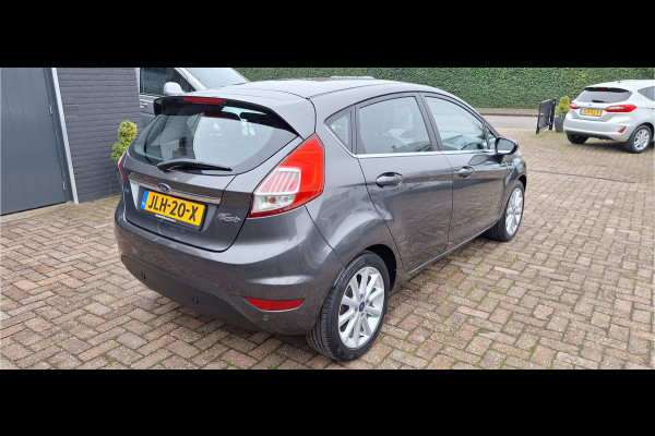 Ford Fiesta Titanium LEREN BEKLEDING - 140 PK