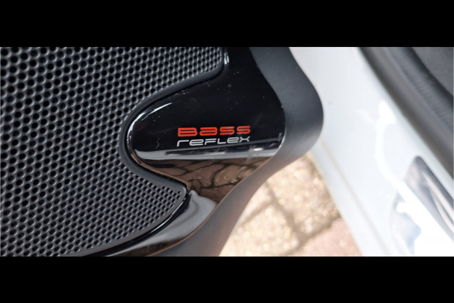 Renault Clio 0.9 TCE LIMITED / NAVIGATIE / Airco / BLEUTOOTH