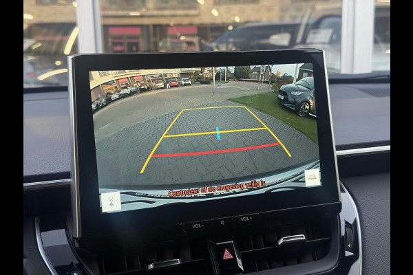 Toyota Corolla Cross 1.8 Hybrid Style | Parelmoer wit, Dodehoekherkenning, Parkeersensoren, Stoel + Stuurverwarming, Keyless, 18 inch