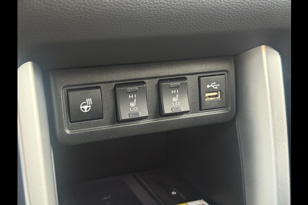 Toyota Corolla Cross 1.8 Hybrid Style | Parelmoer wit, Dodehoekherkenning, Parkeersensoren, Stoel + Stuurverwarming, Keyless, 18 inch