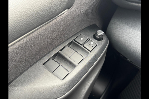 Toyota Yaris Hybrid Dynamic Plus | Stoel + Stuurverwarming, Lichtmetalen velgen, Keyless, Licht + Regensensor, Startknop
