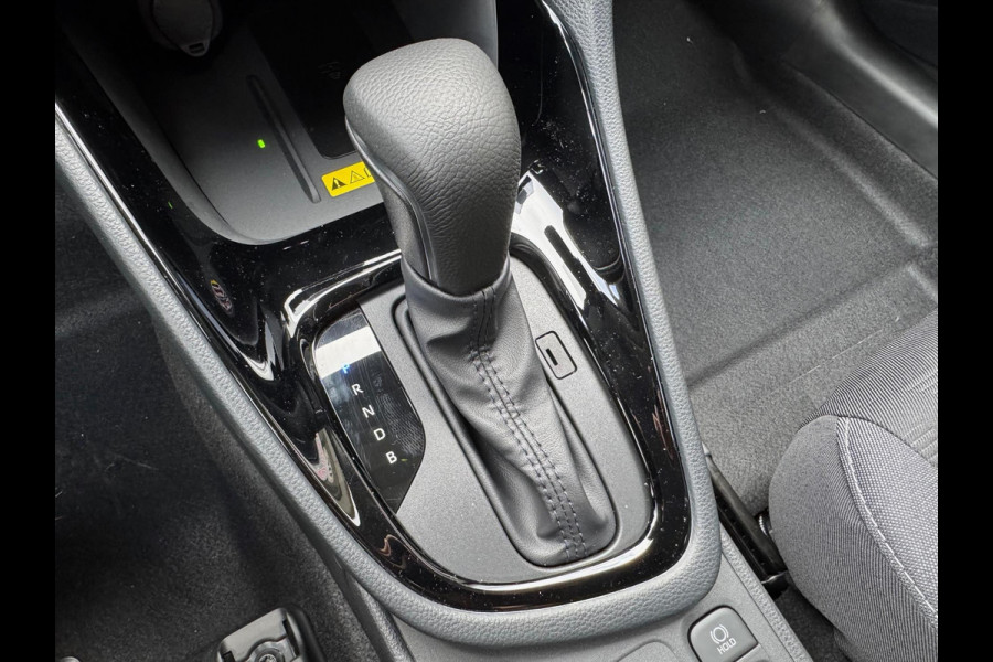 Toyota Yaris Hybrid Dynamic Plus | Stoel + Stuurverwarming, Lichtmetalen velgen, Keyless, Licht + Regensensor, Startknop