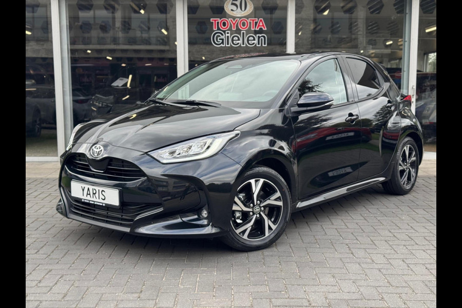 Toyota Yaris Hybrid Dynamic Plus | Stoel + Stuurverwarming, Lichtmetalen velgen, Keyless, Licht + Regensensor, Startknop