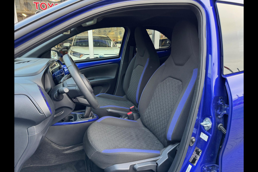 Toyota Aygo X 1.0 VVT-i MT Pulse Bi-tone | Juniper blue, 17 inch, Privacy glass, Apple CarPlay/Android auto, Airconditioning, Parkeercamera