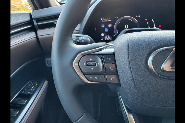 Lexus LBX 1.5 Hybrid Elegant | Leer, Privacy Glass, Stoel + Stuurverwarming, Dodehoekherkenning, Parkeersensoren, 18 inch