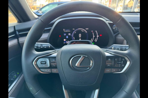 Lexus LBX 1.5 Hybrid Elegant | Leer, Privacy Glass, Stoel + Stuurverwarming, Dodehoekherkenning, Parkeersensoren, 18 inch