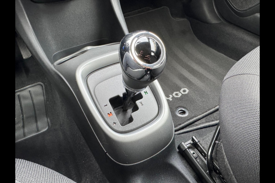 Toyota Aygo 1.0 VVT-i Automaat 5D X-Play | Eerste eigenaar, Apple CarPlay/Android Auto, Parkeercamera, Bluetooth, Stuurbediening