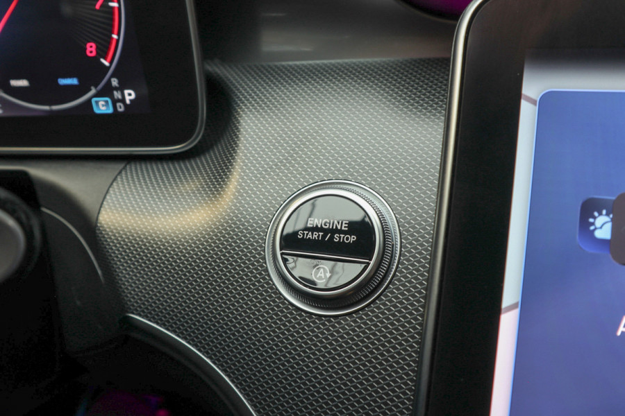 Mercedes-Benz C-Klasse Estate 180 AMG Line Navi Leer Camera Nightpack PTS Ambient Elekt. achterklep PTS LM velgen BTW auto!