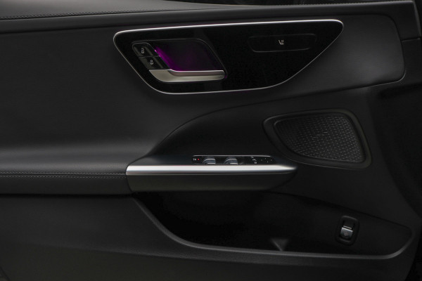 Mercedes-Benz C-Klasse Estate 180 AMG Line Navi Leer Camera Nightpack PTS Ambient Elekt. achterklep PTS LM velgen BTW auto!