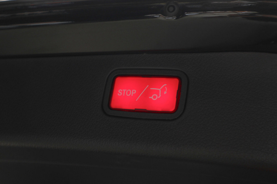 Mercedes-Benz C-Klasse Estate 180 AMG Line Navi Leer Camera Nightpack PTS Ambient Elekt. achterklep PTS LM velgen BTW auto!