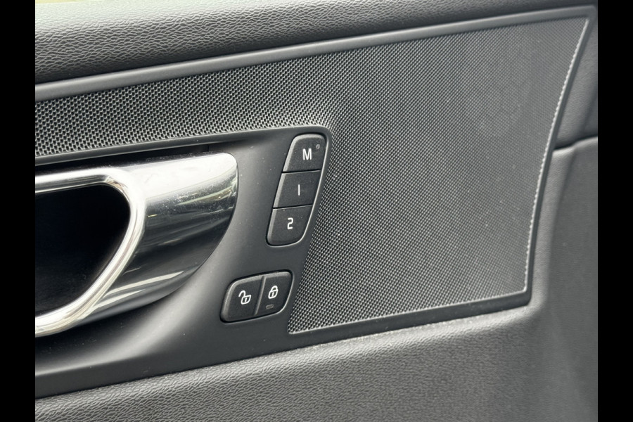 Volvo XC60 T8 AWD 408PK Plug-in Hybrid Inscription | ACC | BLIS | Trekhaak | 21" | Leer | Polestar |