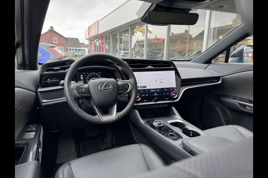 Lexus RZ 450e 313PK AWD Executive Line | Eerste eigenaar, Leer, Stoelverwarming, Dodehoekherkenning, Parkeersensoren, Groot scherm