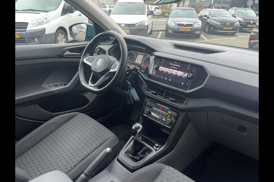 Volkswagen T-Cross 1.0 TSI Life / CarPlay