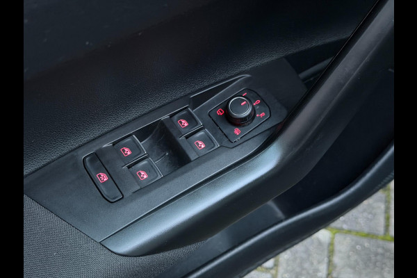 Volkswagen Polo 1.0 TSI Highline DSG LED ACC Carplay Camera