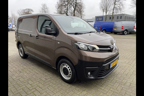 Toyota ProAce Compact 2.0 D-4D 122pk automaat Navigator L1H1 / vaste prijs rijklaar € 16.950 ex btw / lease vanaf € 285 / bruin metallic / euro 6 diesel / bpm vrij / airco / cruise / navi / trekhaak / pdc !
