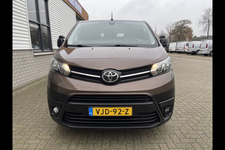 Toyota ProAce Compact 2.0 D-4D 122pk automaat Navigator L1H1 / vaste prijs rijklaar € 16.950 ex btw / lease vanaf € 285 / bruin metallic / euro 6 diesel / bpm vrij / airco / cruise / navi / trekhaak / pdc !