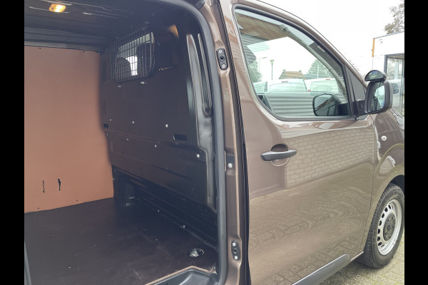 Toyota ProAce Compact 2.0 D-4D 122pk automaat Navigator L1H1 / vaste prijs rijklaar € 16.950 ex btw / lease vanaf € 285 / bruin metallic / euro 6 diesel / bpm vrij / airco / cruise / navi / trekhaak / pdc !
