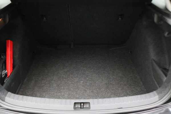 Škoda SCALA 1.0 TSI Ambition Climate, Apple Carplay, LED, Lane Assist, PDC