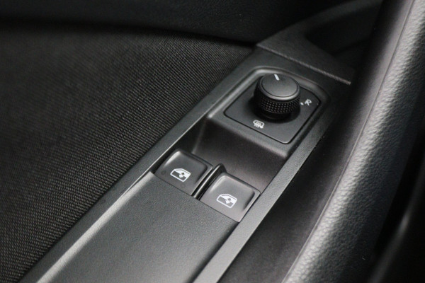 Škoda SCALA 1.0 TSI Ambition Climate, Apple Carplay, LED, Lane Assist, PDC