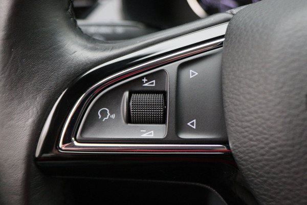 Škoda SCALA 1.0 TSI Ambition Climate, Apple Carplay, LED, Lane Assist, PDC