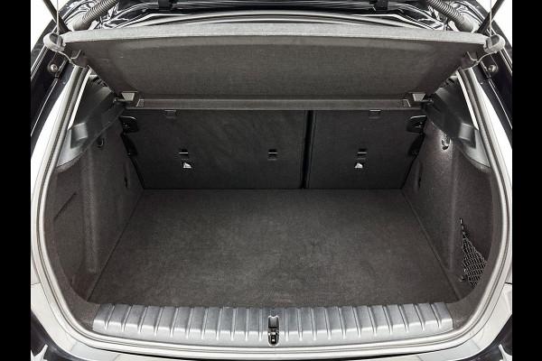 BMW 1-serie 116i Business Edition Plus CARPLAY | STOF-LEDER | NAVI