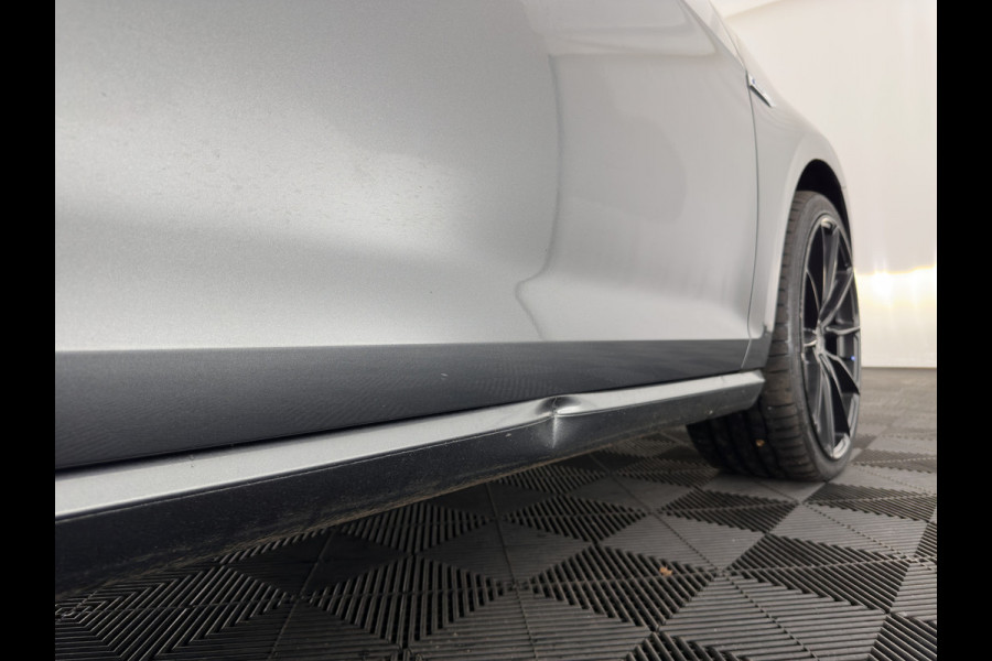 Volkswagen E-Golf {SOH-100%) Aut.* LUXURY-LEATHER | FULL-LED | NAVI-FULLMAP | CAMERA | HEATED-SPORTSEATS | ECC | PDC | CARPLAY | CRUISE | PRIVACY-GLASS | DIGI-COCKPIT | AMBIENT-LIGHT | CCS-FASTLOADER | 19''ALU*