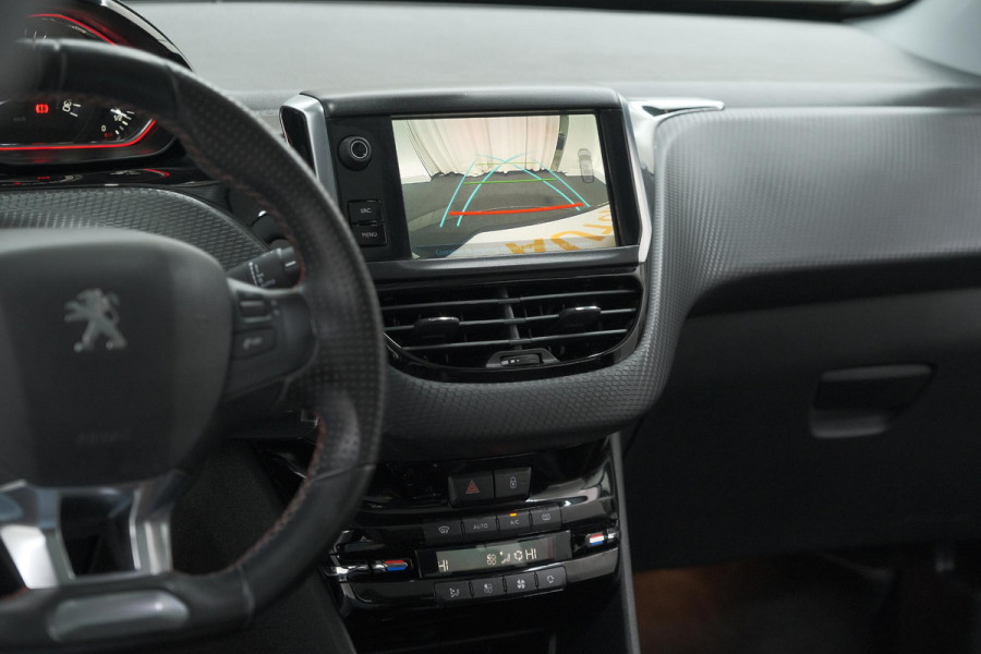 Peugeot 2008 PureTech 110 EAT6 GT-Line | Camera | Panoramadak | Navigatie | Parkeersensoren