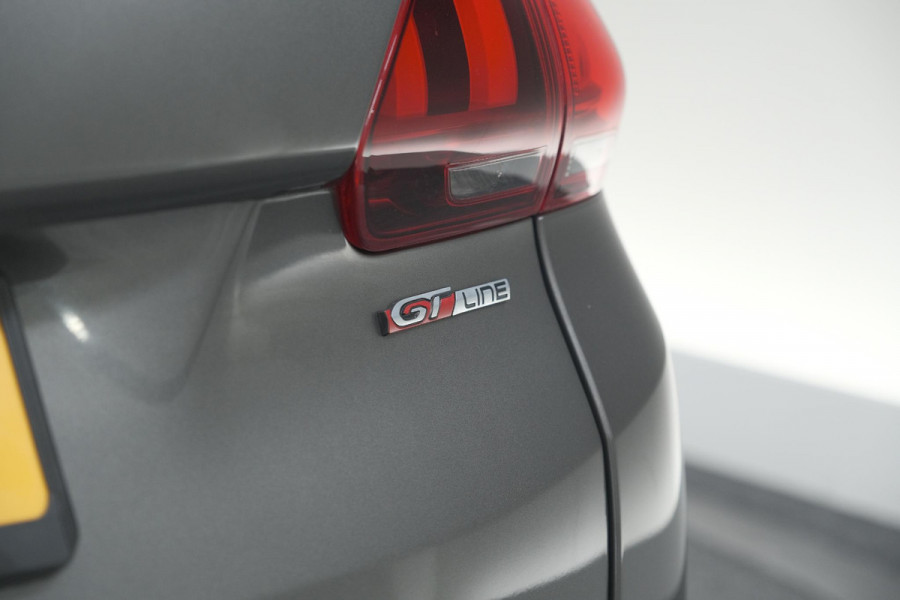 Peugeot 2008 PureTech 110 EAT6 GT-Line | Camera | Panoramadak | Navigatie | Parkeersensoren