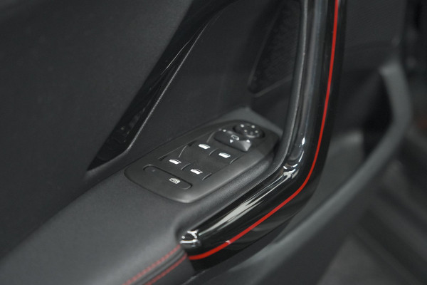 Peugeot 2008 PureTech 110 EAT6 GT-Line | Camera | Panoramadak | Navigatie | Parkeersensoren