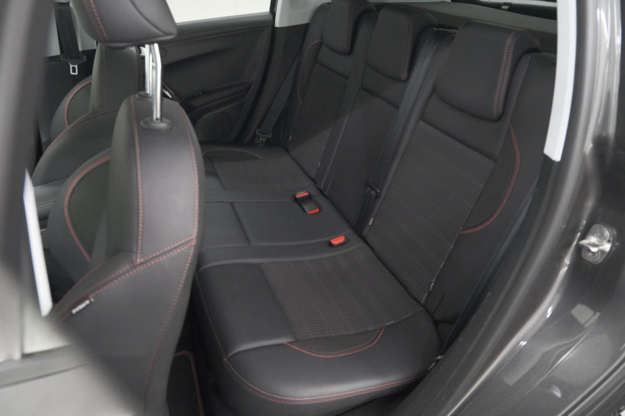 Peugeot 2008 PureTech 110 EAT6 GT-Line | Camera | Panoramadak | Navigatie | Parkeersensoren